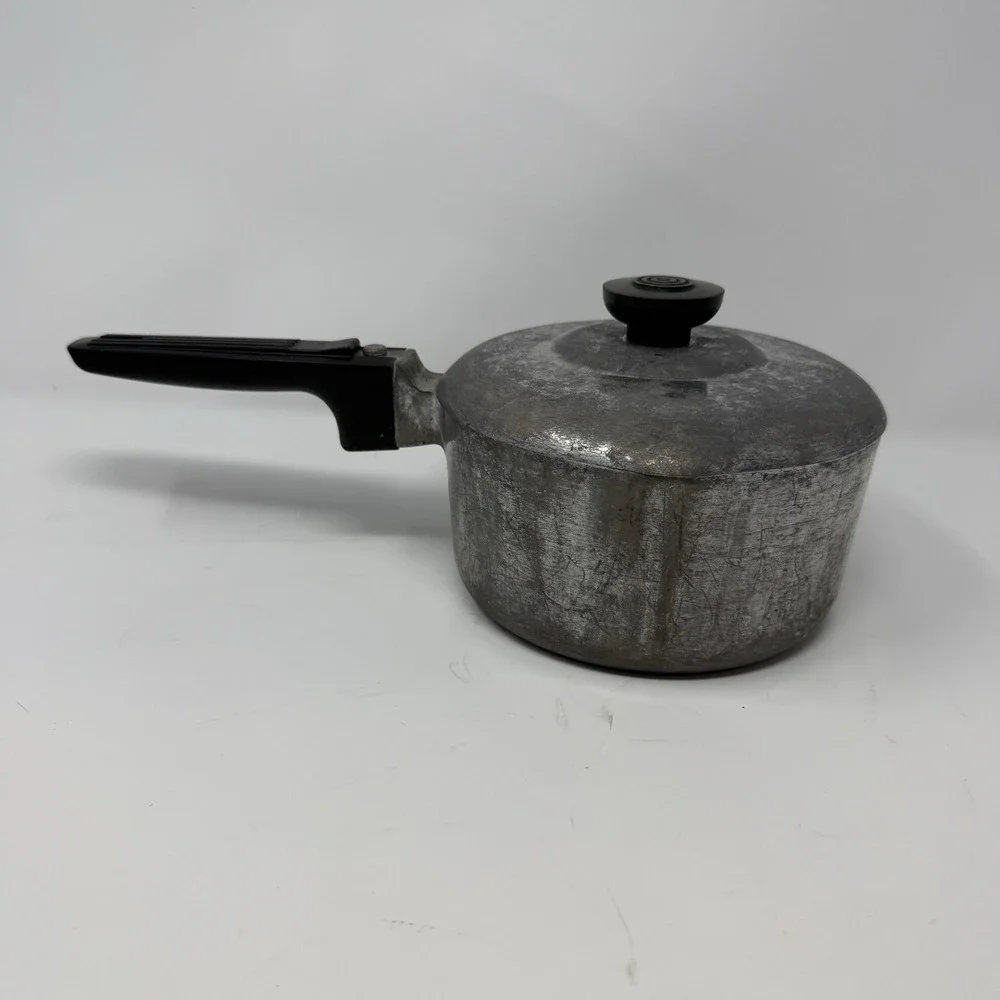 Magnalite Classic Sauce Pan w/Lid 2 Qt Chicago Cutlery 4682 Aluminum Vintage USA